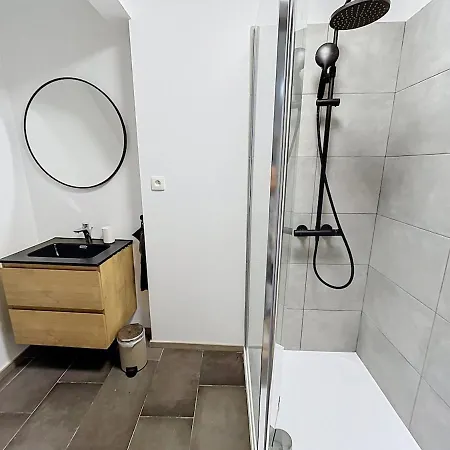 First Corner Apartamento Lieja